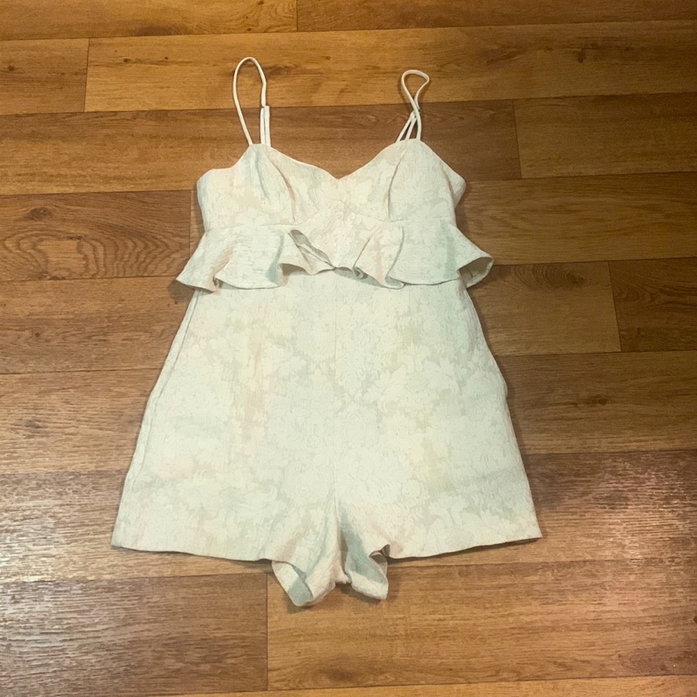 BCBG ROMPER - Picture 2 of 4